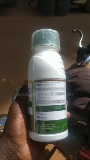 Glufosum 200 Sl Is a Pre Emergence Herbicide for Control of Weed 500ml