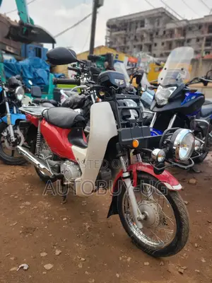 Honda 2015 Red