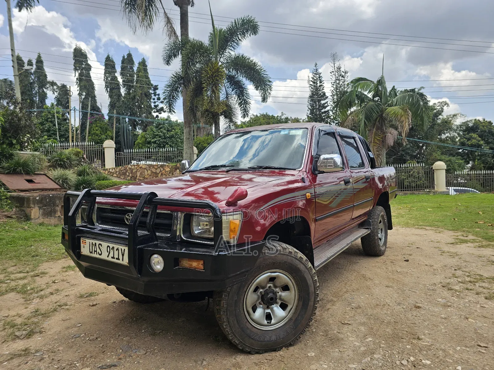 Toyota Hilux 1997 Maroon