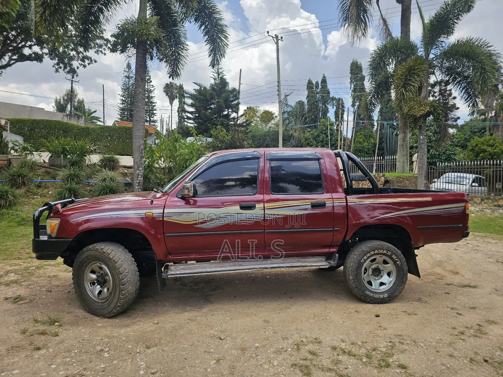 Toyota Hilux 1997 Maroon