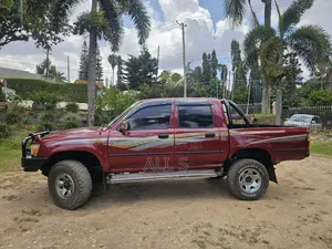 Toyota Hilux 1997 Maroon