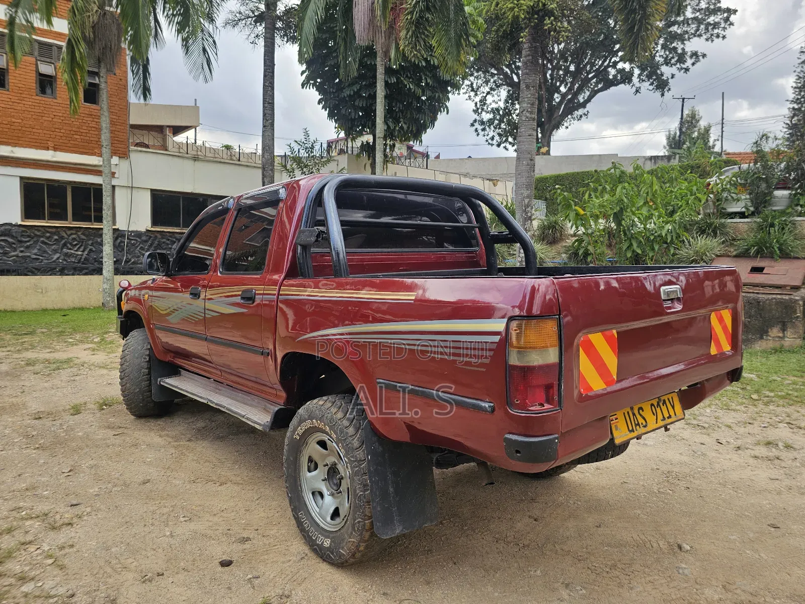 Toyota Hilux 1997 Maroon
