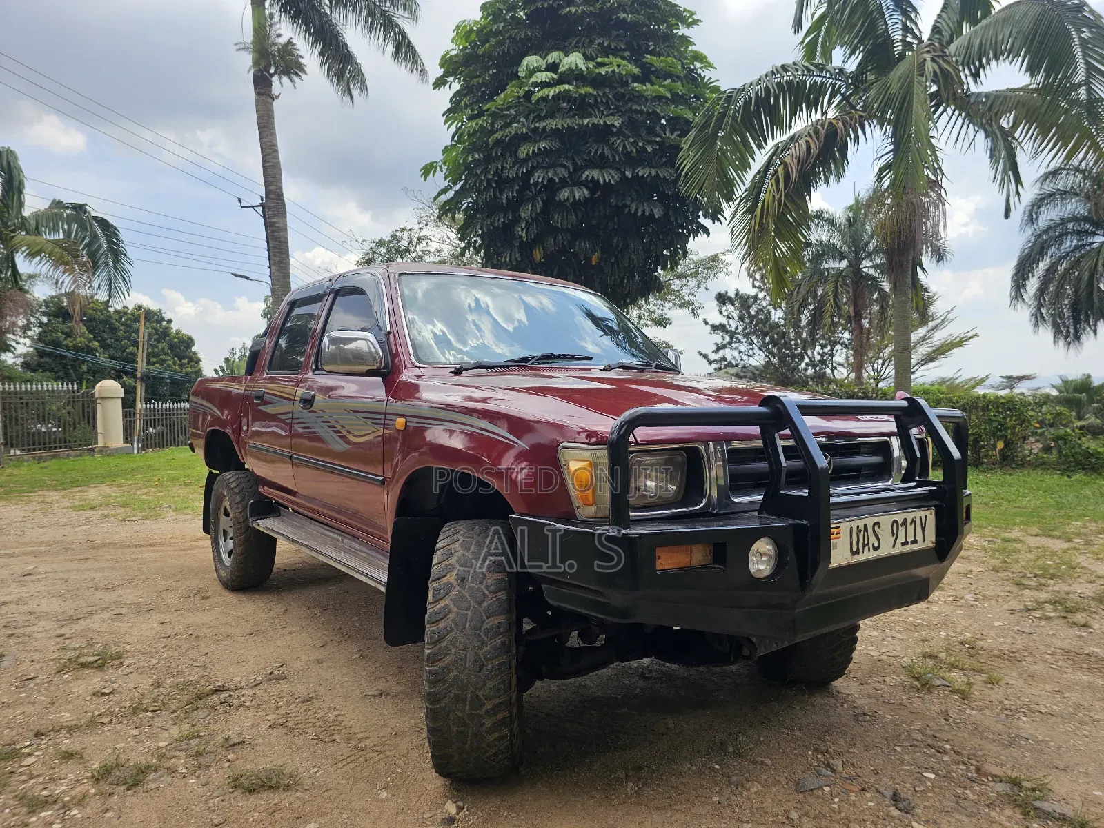 Toyota Hilux 1997 Maroon