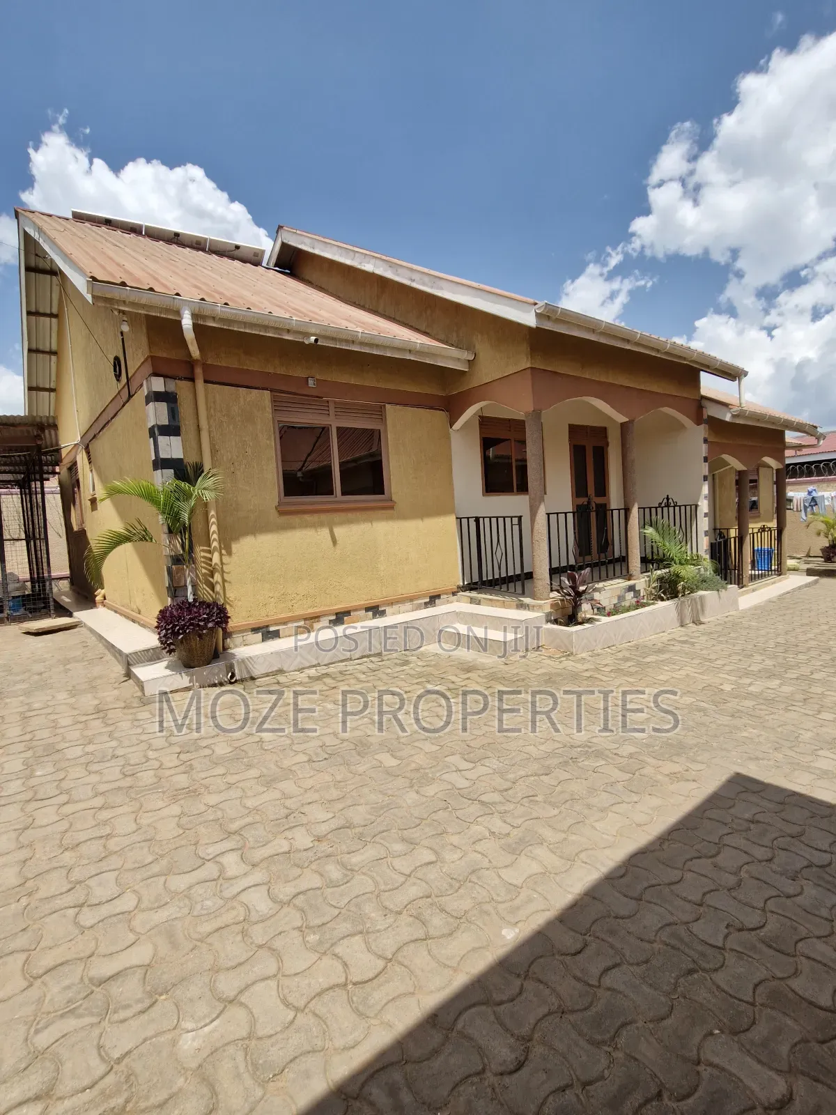 2bdrm Bungalow in Kyaliwajala, Central Division for rent