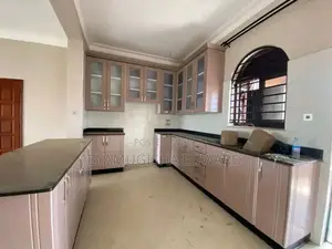 2bdrm Apartment in Apartment, Central Division for rent