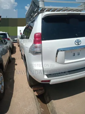 Toyota Land Cruiser Prado 2012 White