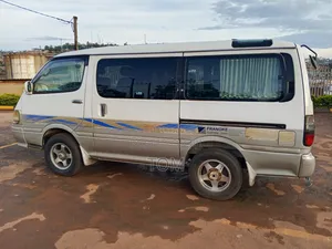 Toyota HiAce 2004 Beige