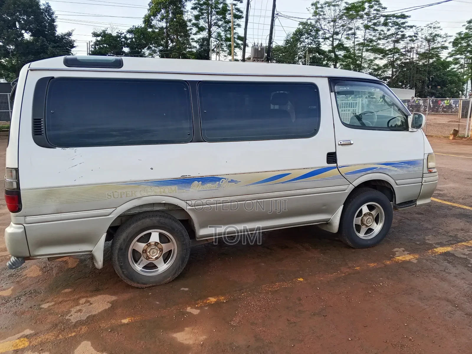 Toyota HiAce 2004 Beige
