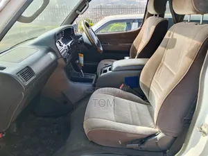 Toyota HiAce 2004 Beige