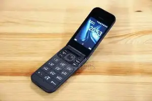 New Nokia 2720 Flip 512 GB Black