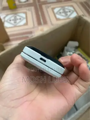 New Nokia 2720 Flip 512 GB White