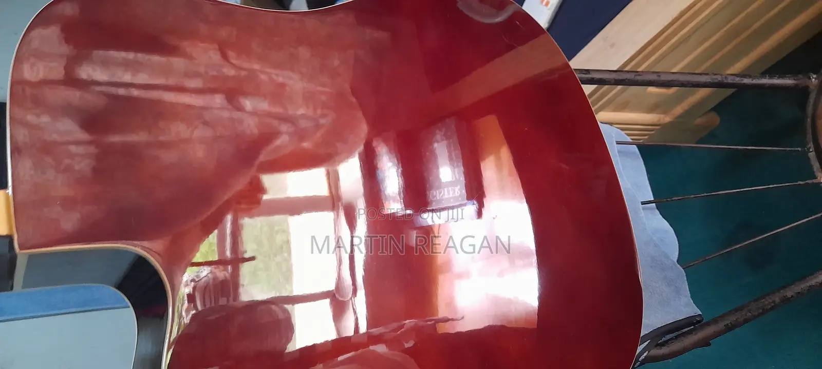 Acoustic Guitar (Powered)
