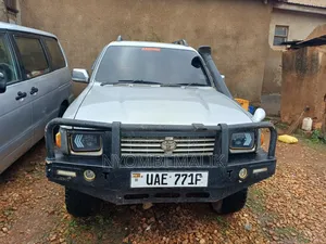Toyota Hilux 1998 Silver