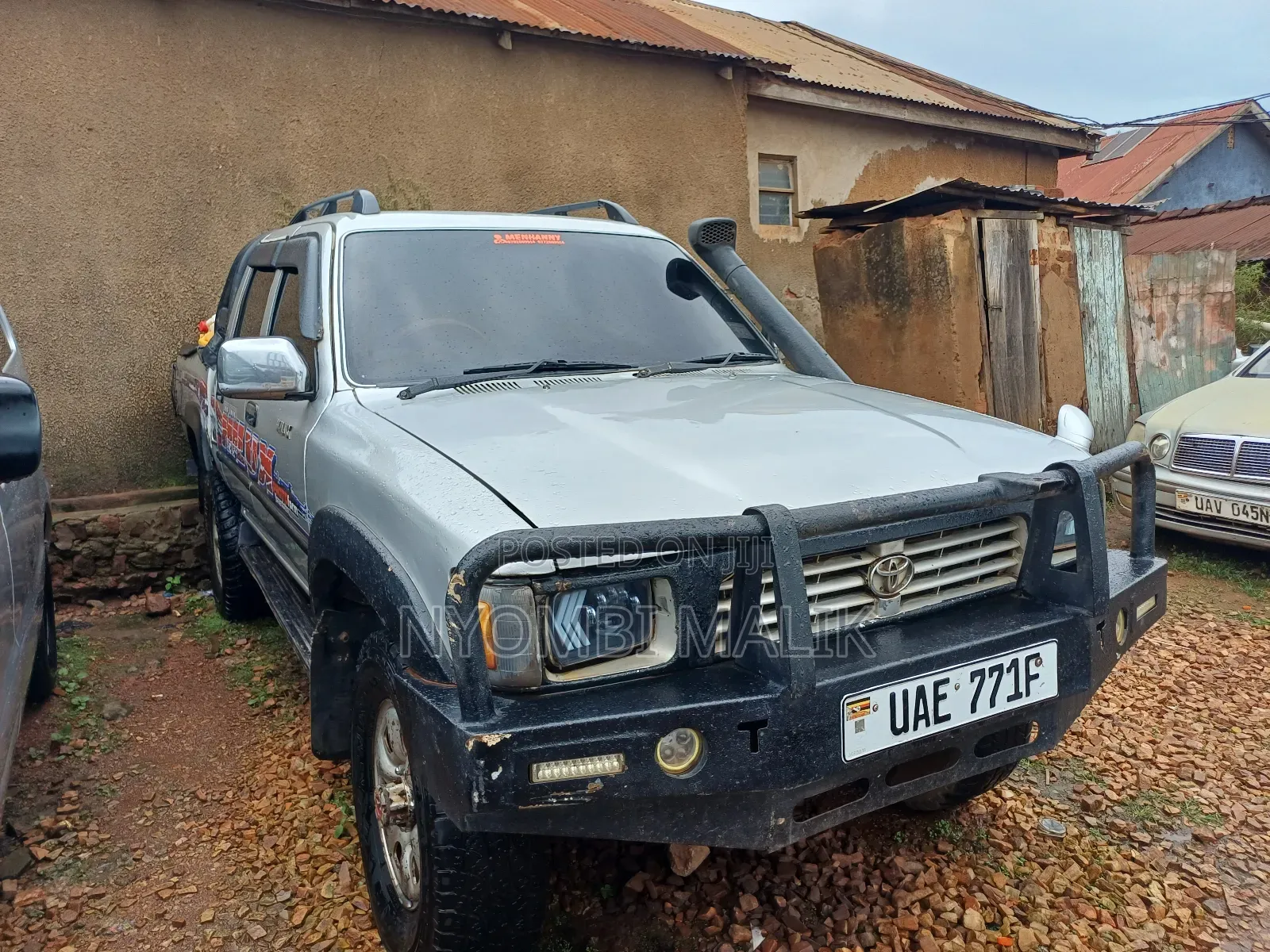Toyota Hilux 1998 Silver