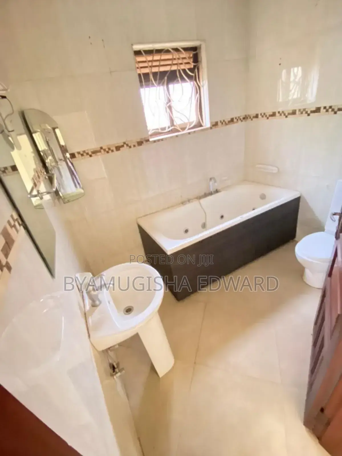 3bdrm House in Kisaasi, Central Division for rent