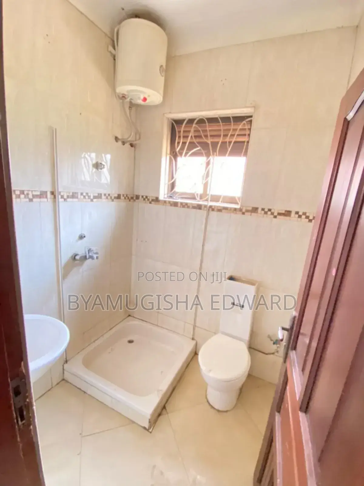 3bdrm House in Kisaasi, Central Division for rent