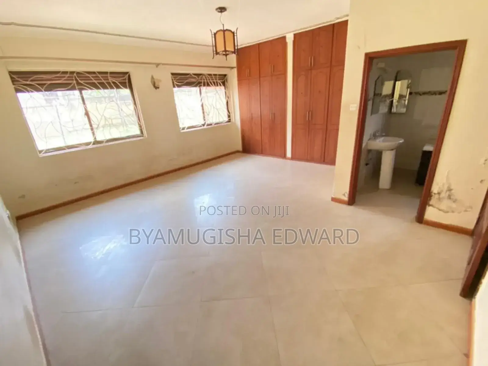 3bdrm House in Kisaasi, Central Division for rent