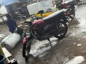 TVS HLX 125 2023 Red