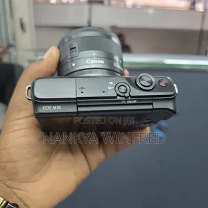 Eos Canon M10 With 15-45mm