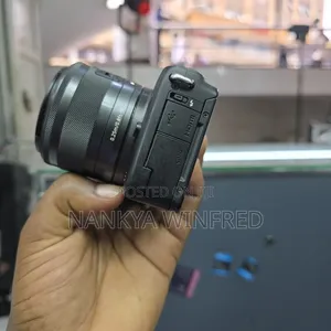 Eos Canon M10 With 15-45mm