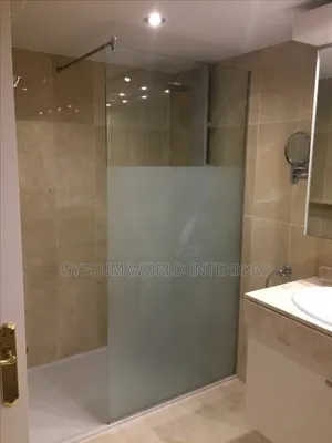 Bathroom Partition Heavy Glass 12mm Floasted