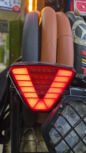 Universal Led v- Shaped Taillamp and Reflector