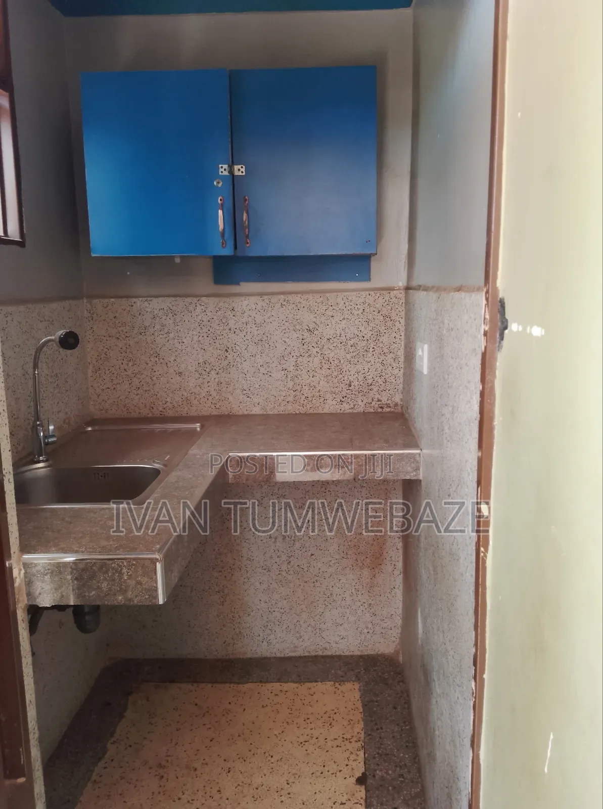 1bdrm Apartment in Kawuku Entebbe Road, Central Division for rent