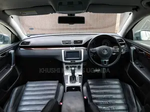 Volkswagen Passat 2012 Silver