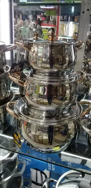 Source Pan Set or Cookware Set