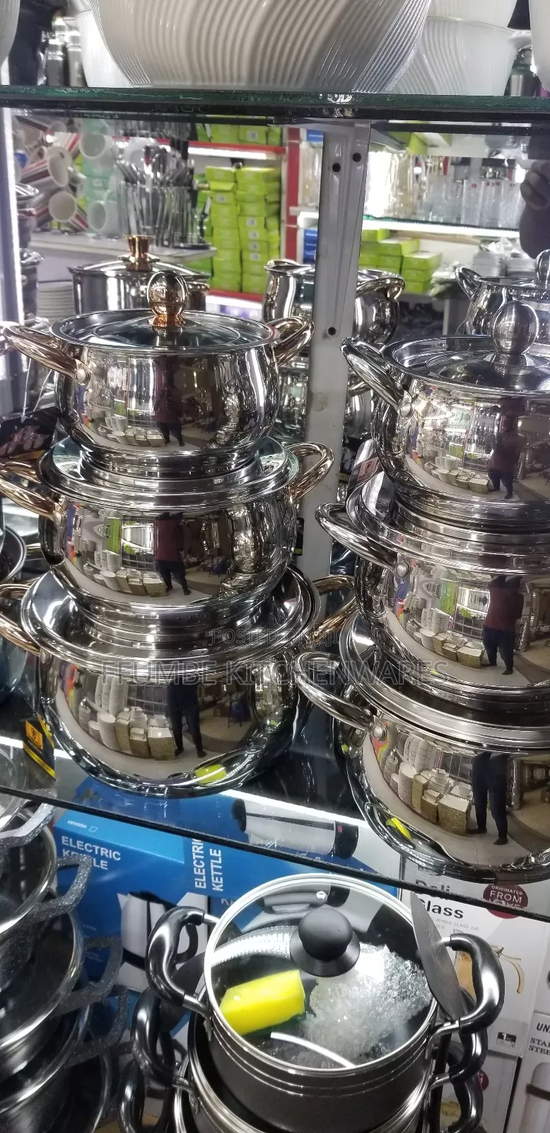Source Pan Set or Cookware Set