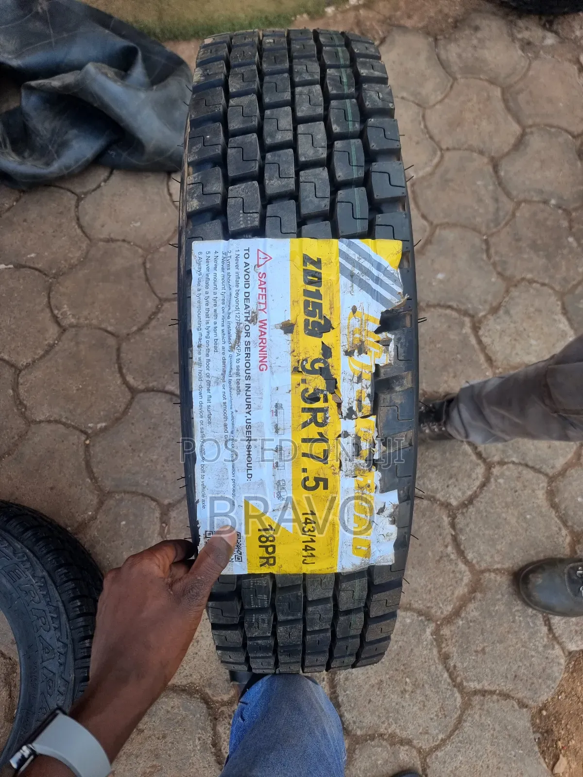 9.5r17.5 Mudgrip Tyres for Fuso.