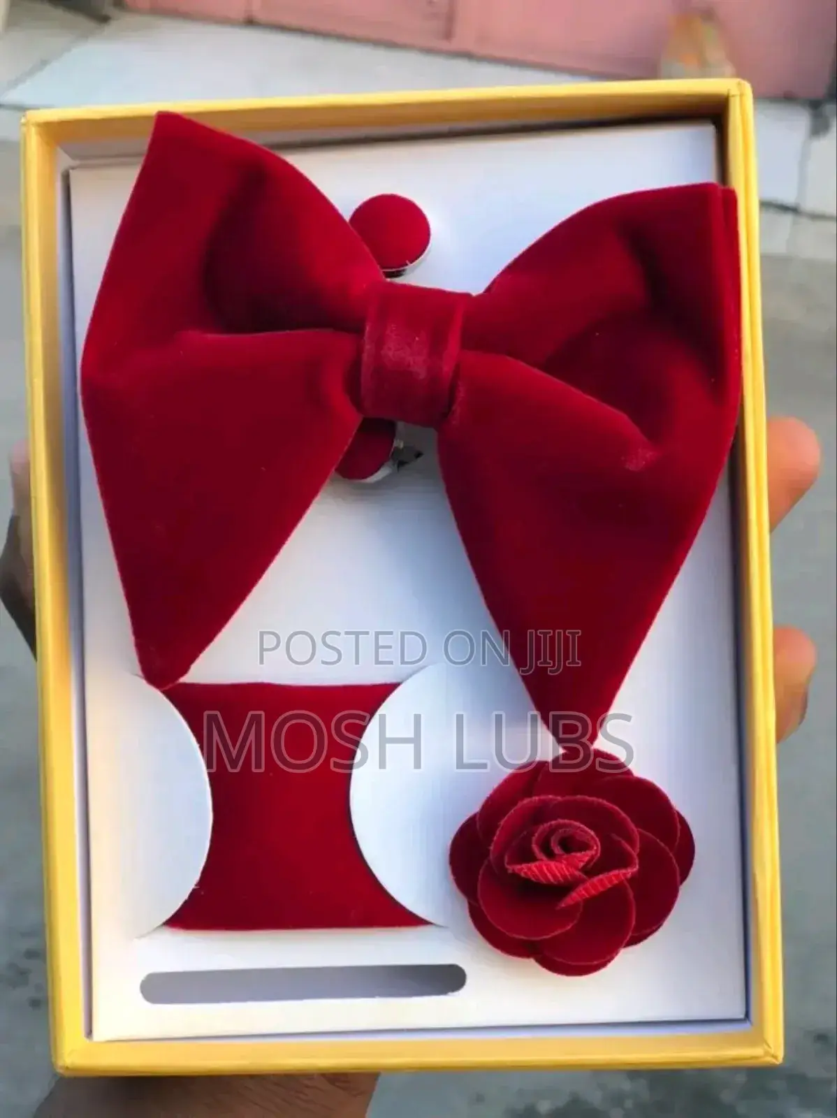 Velvet Bowtie With a Pocket Square Cufflinks