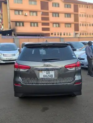 Toyota Wish 2011