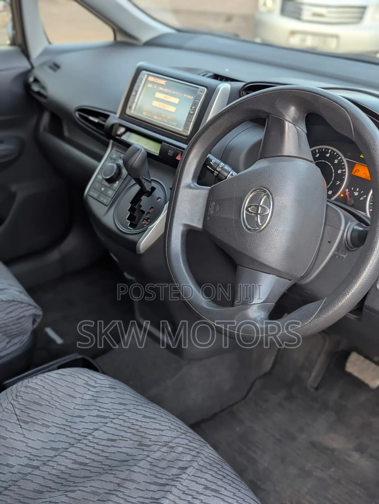 Toyota Wish 2011