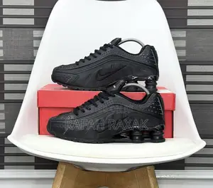 Original Nike Shox R4 “Black Floral” Sneakers