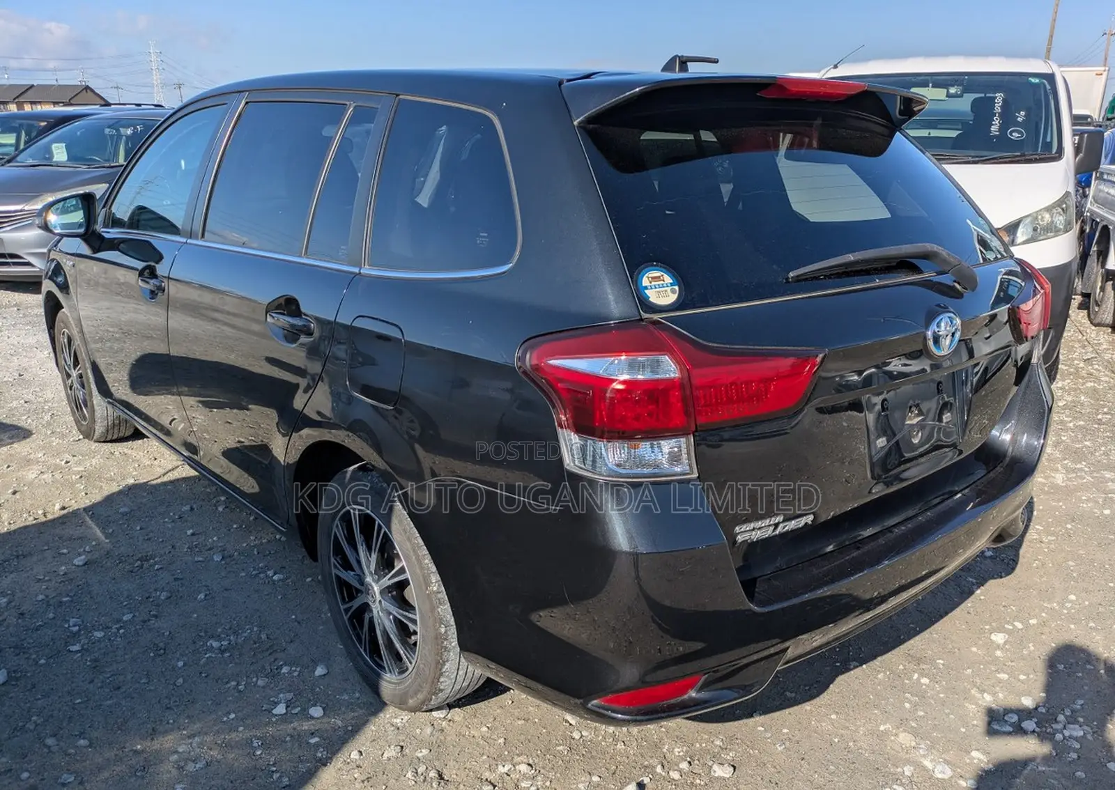 Toyota Corolla Fielder 1.5 Hybrid FWD 2017 Black