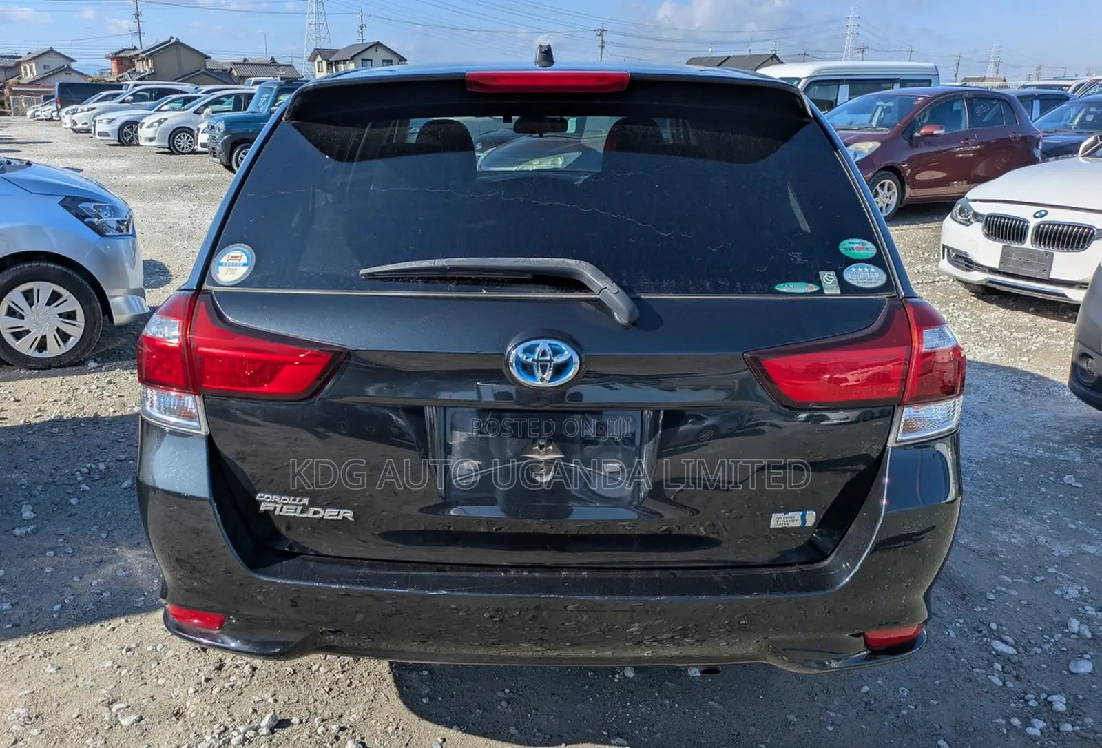 Toyota Corolla Fielder 1.5 Hybrid FWD 2017 Black