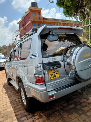 Toyota Land Cruiser Prado 2002 White