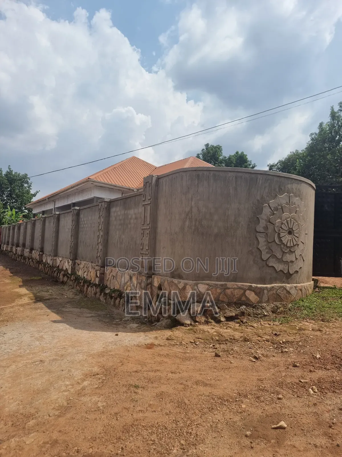 6bdrm House in Nalumunye, Central Division for sale