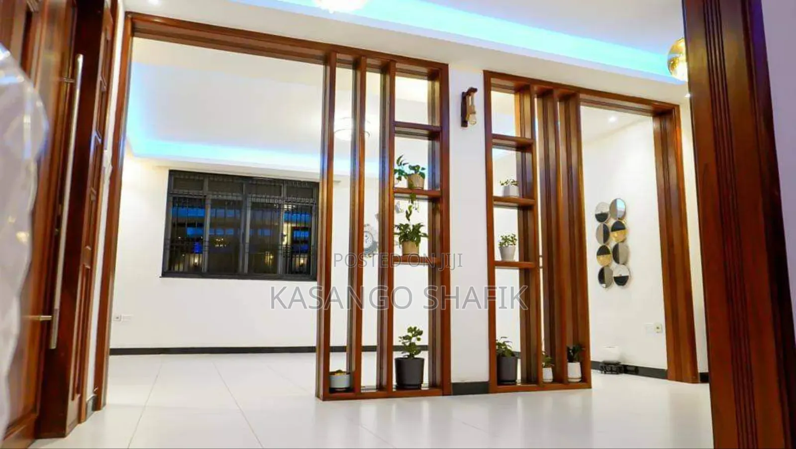 5bdrm Duplex in Kira for sale