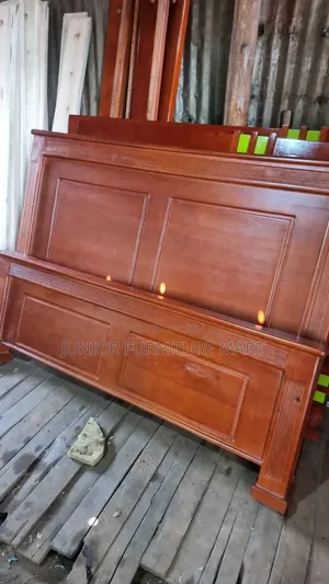Modern Fashioned Bed