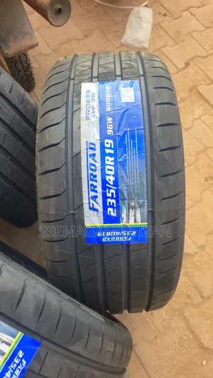 235/40r19 Sport Low Profile Tyres Farroad