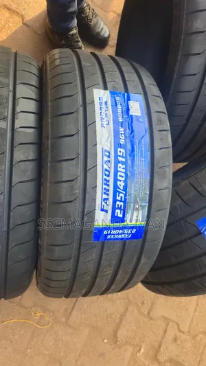 235/40r19 Sport Low Profile Tyres Farroad