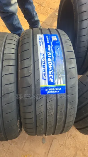 235/40r19 Sport Low Profile Tyres Farroad