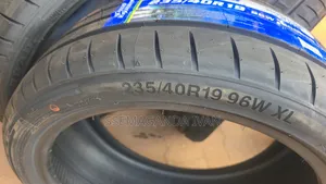 235/40r19 Sport Low Profile Tyres Farroad