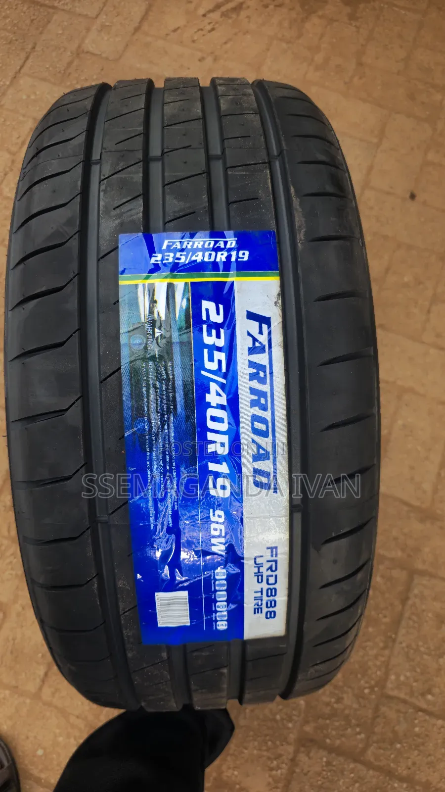 235/40r19 Uhp Tire Great Speed Rating