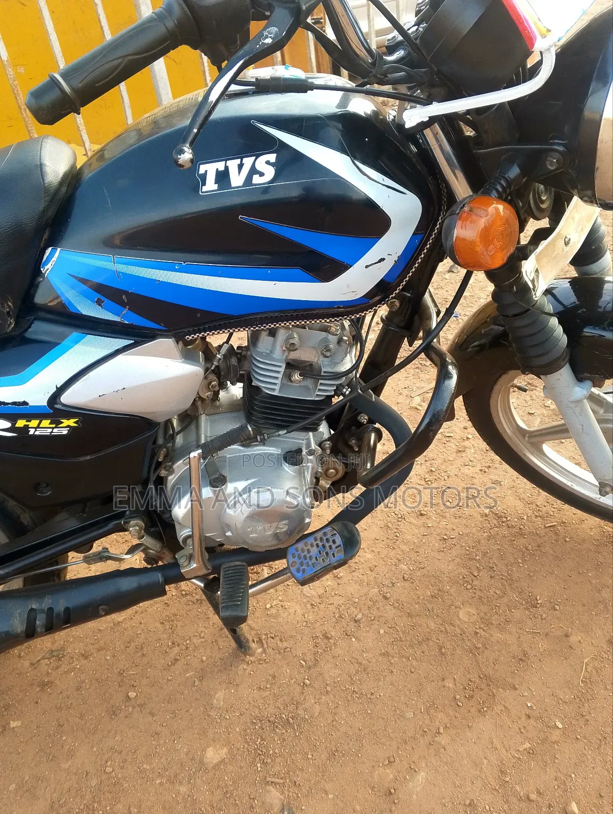 TVS HLX 125 2023 Red