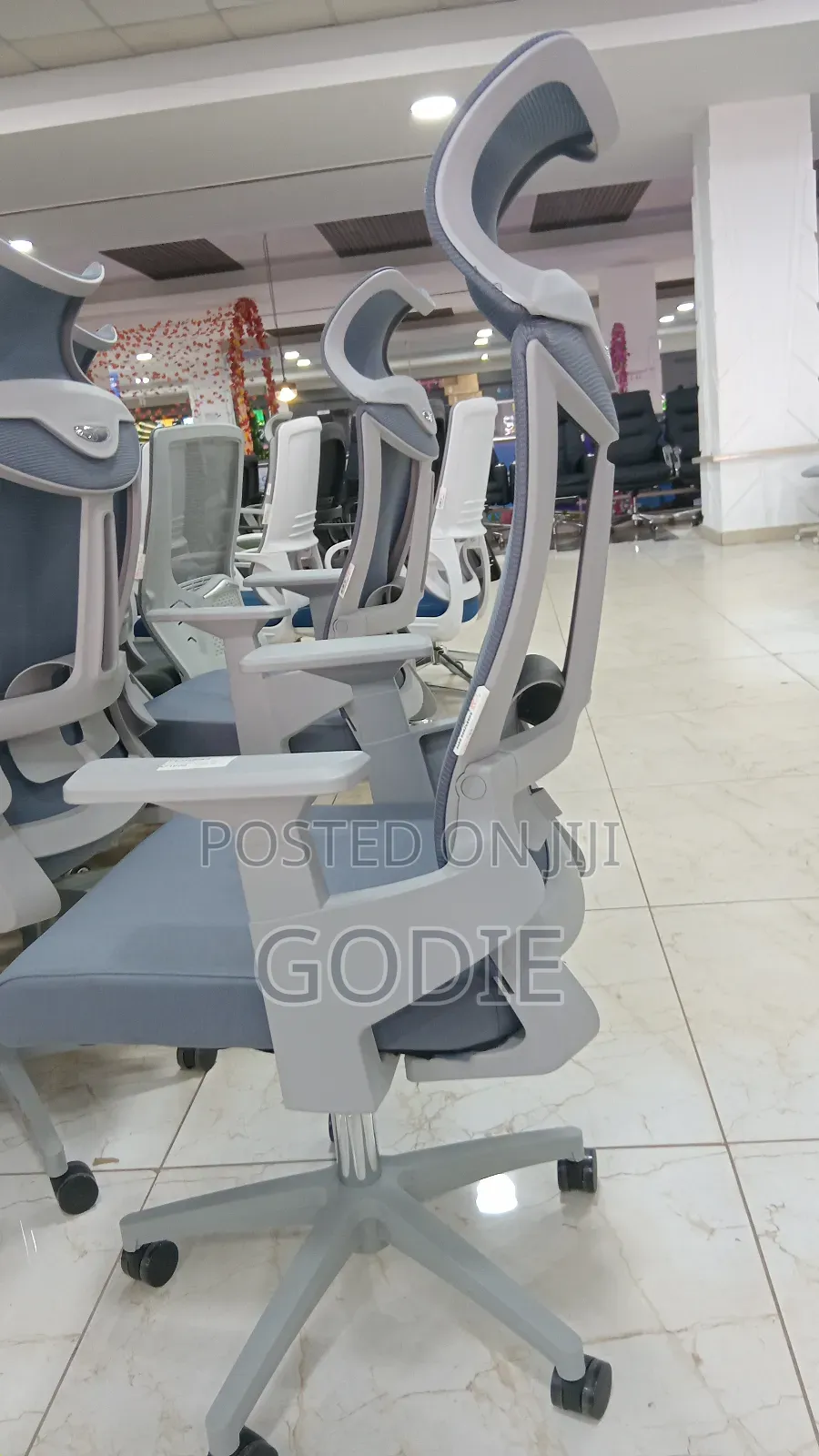 High-Back Ergonomic Office Chair a Breathable Mesh Back and a Headrest