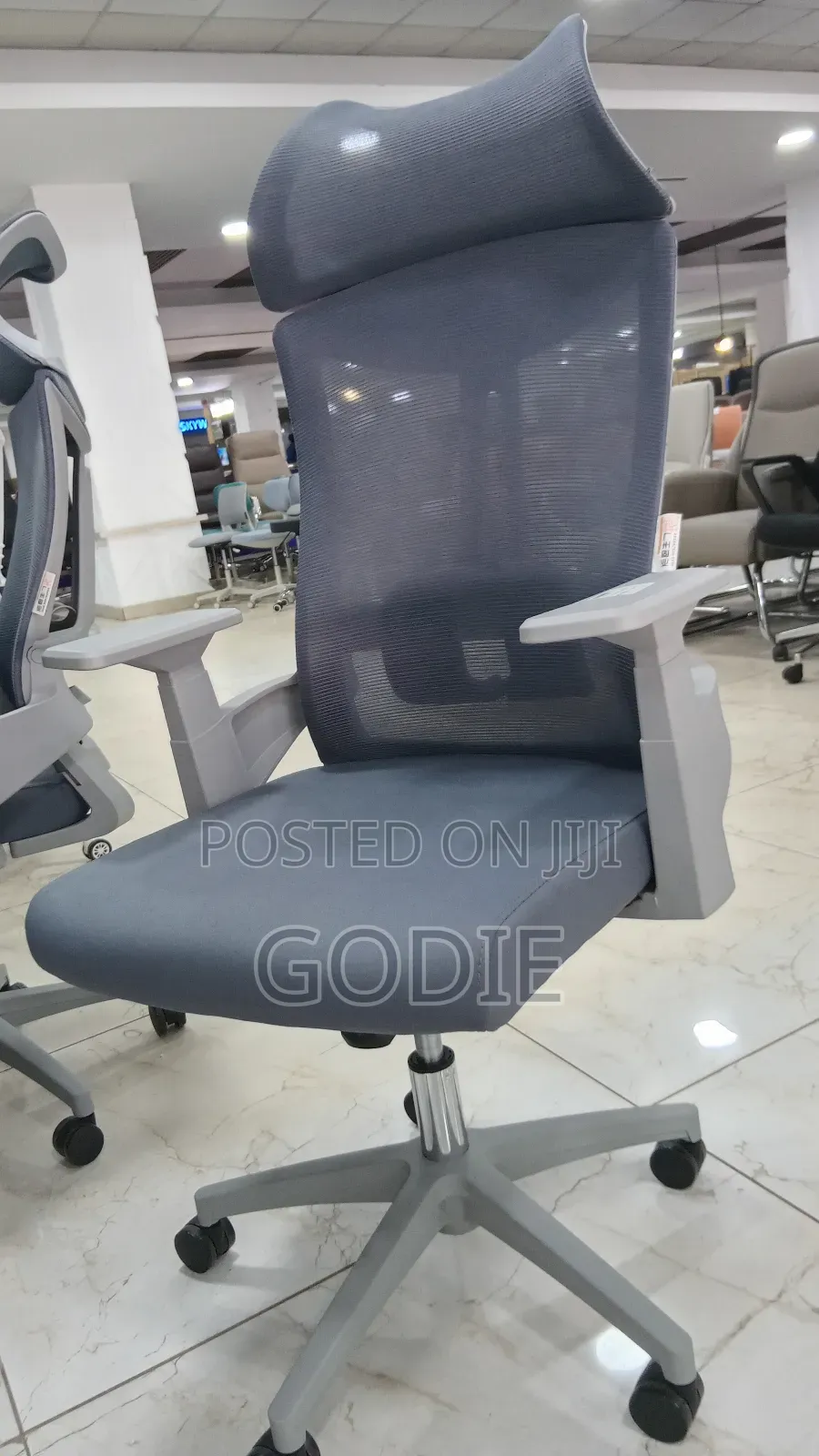 High-Back Ergonomic Office Chair a Breathable Mesh Back and a Headrest