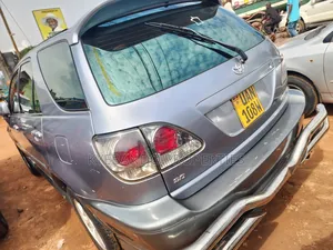 Toyota Harrier 3.0 V6 2000 Silver